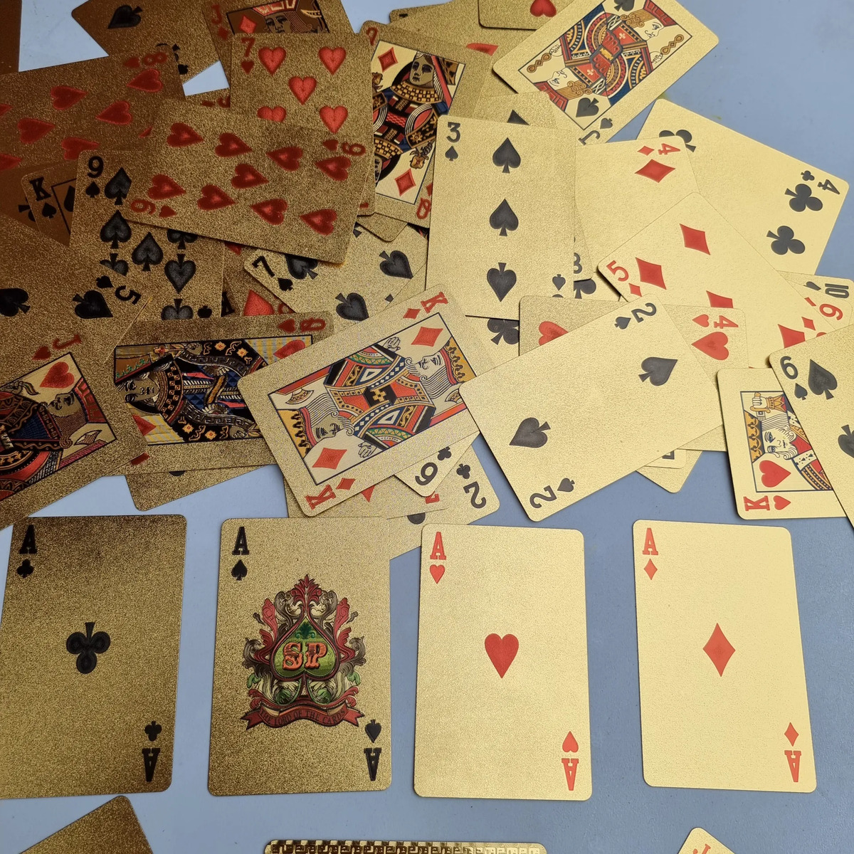 Mazo De Cartas Dorado Póker Naipes Baraja Oro Exclusivo - Imagen 2
