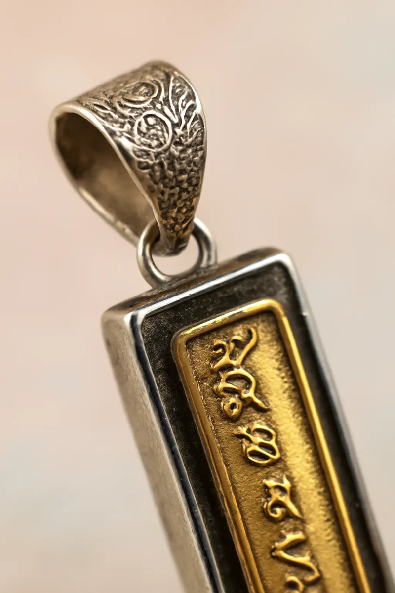 Dijes Importados Metal Mantra Suerte Fortuna Éxito Amor Paz - Imagen 344