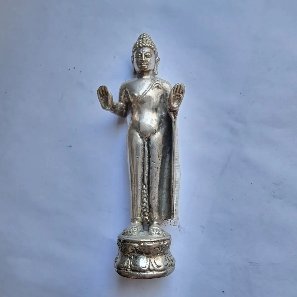 Buda Parado De Bronce Plateado Metal India Importado - Imagen 2