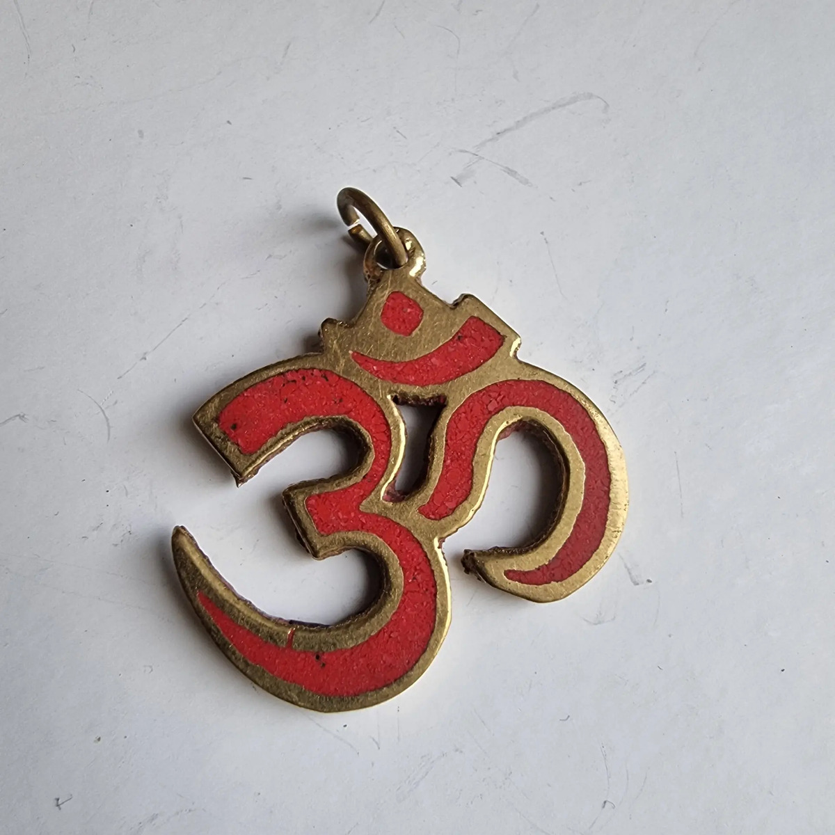 Dijes Importados Metal Mantra Suerte Fortuna Éxito Amor Paz