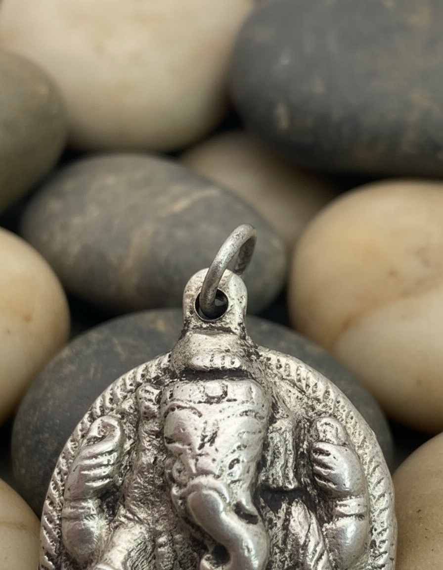 Dijes Importados Metal Mantra Suerte Fortuna Éxito Amor Paz - Imagen 315